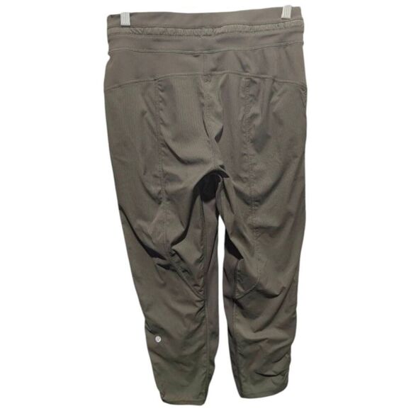LULULEMON ATHLETICA Dance Studio Crop '25" In Dark Olive Size 6 - Picture 6 of 6